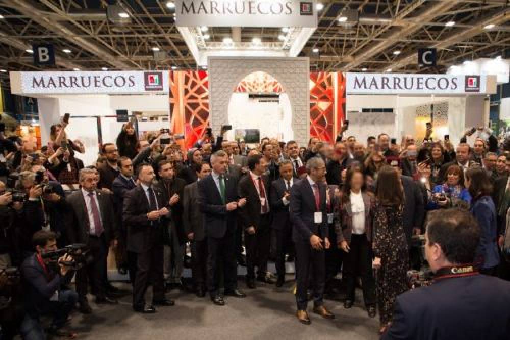 Les Rois d'Espagne visitent le pavillon du Maroc au Fitur 2022