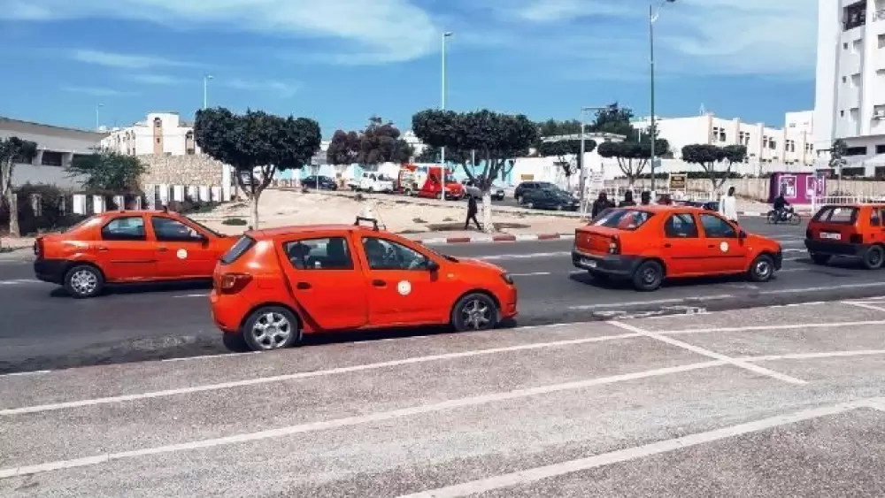 Agadir: un chauffeur de taxi poursuivi pour avoir escroqué un touriste