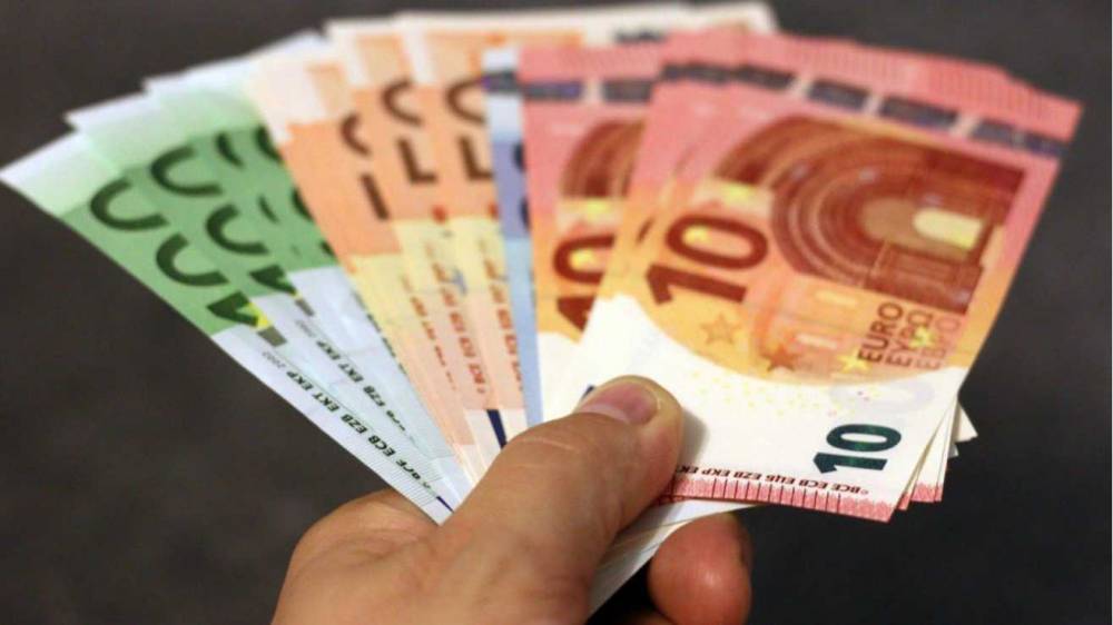 L'UE crée un plafond de 10.000 euros pour les paiements en cash