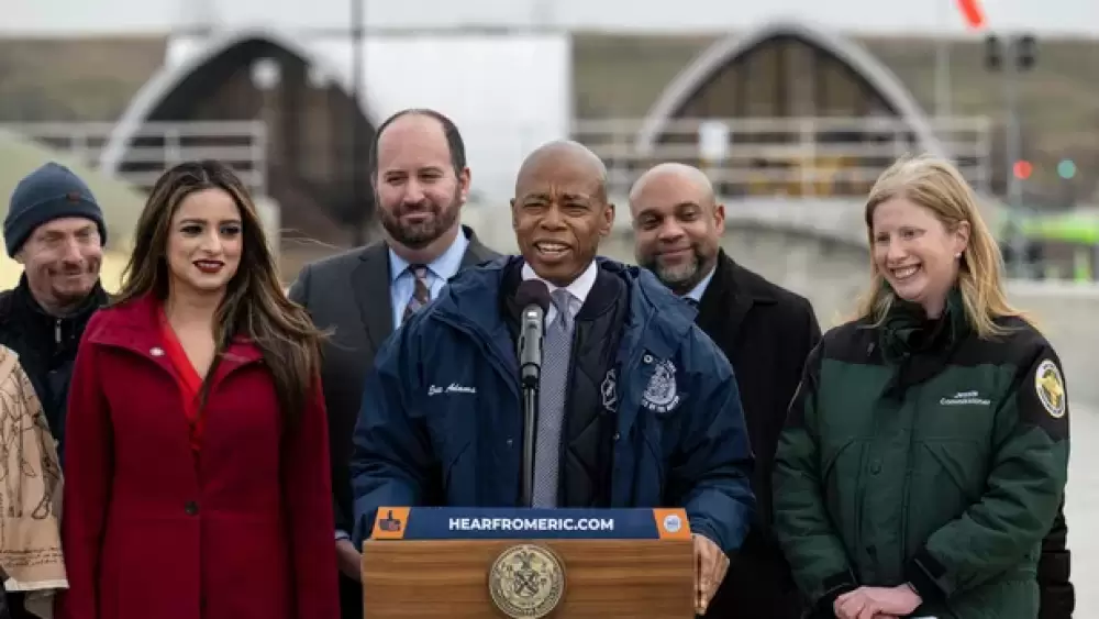 New York réclame 700 millions de dollars aux sociétés d'autocars transportant des migrants