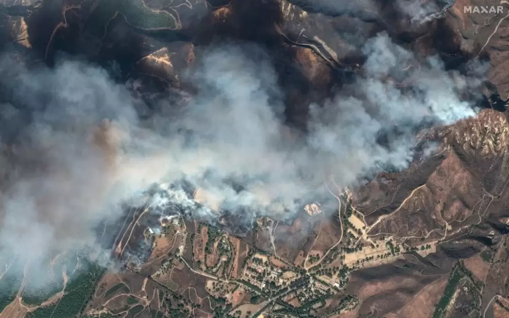 Les incendies de Los Angeles toujours indomptés, au moins dix morts