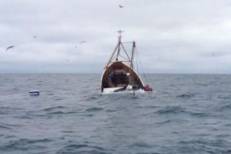 Larache : Un mort et quatre rescapés après le naufrage d’un bateau de pêche