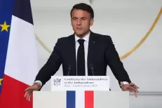 France : Macron annonce une série de mesures pour sauver le musée du Louvre