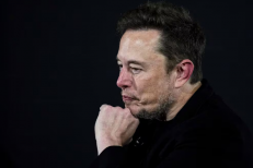 États-Unis : Elon Musk critique le projet d’investissement dans l’IA présenté par Trump