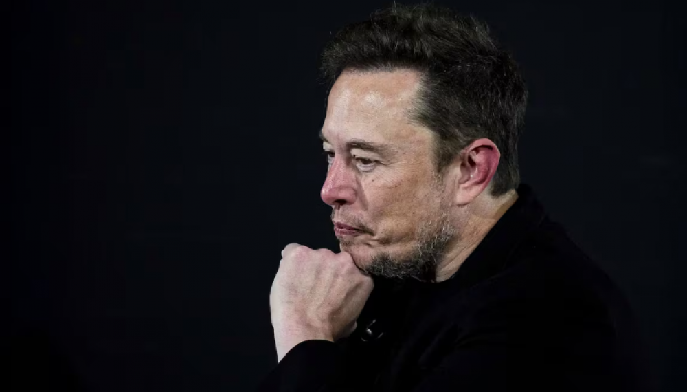 États-Unis : Elon Musk critique le projet d’investissement dans l’IA présenté par Trump