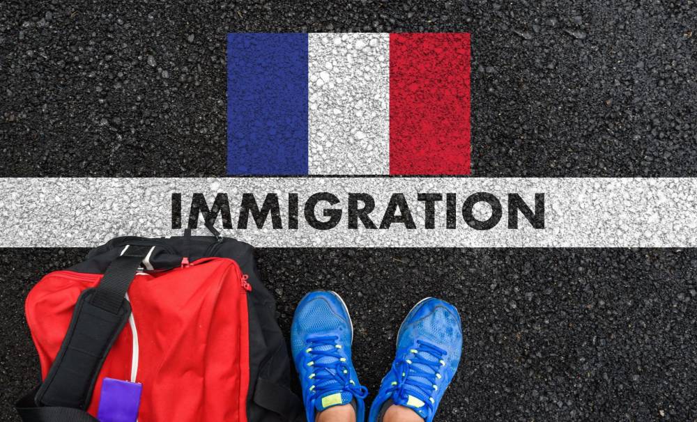 Politique migratoire : La France durcit les règles