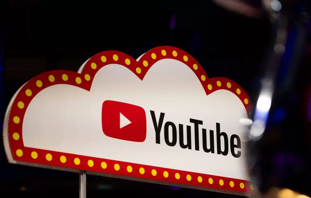 Une vidéo d’une durée de 141 ans a-t-elle été postée sur YouTube ? Prudence