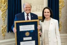 L’opposante vénézuélienne Machado offre sa médaille du prix Nobel de la paix au président Trump
