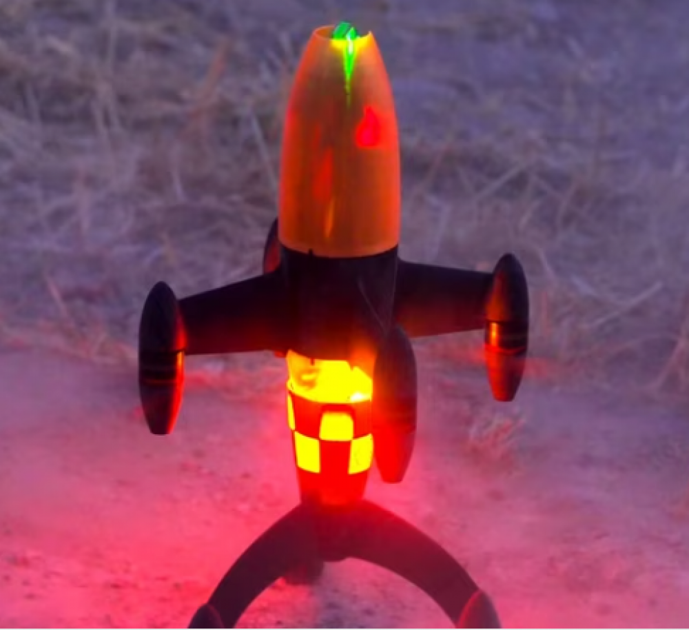 Un père et sont fils ont créé un drone plus rapide que tout ce qui existait avant : ils ont dû construire un 2e pour le filmer !