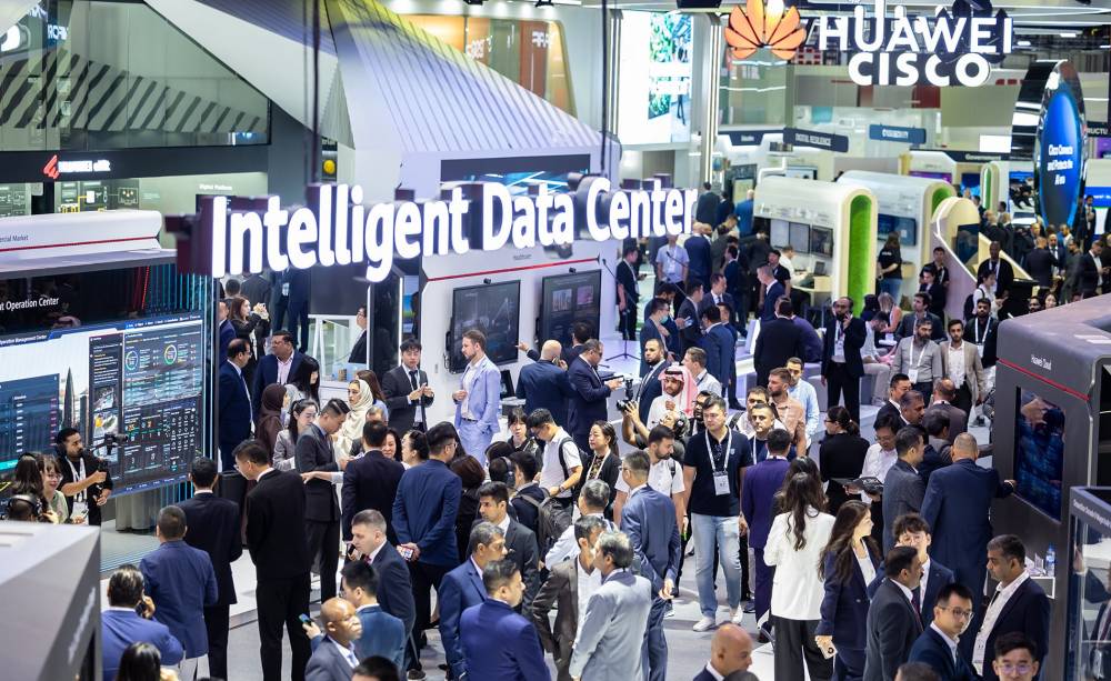 L’Afrique unie autour des centres de données : un potentiel numérique de 1 500 milliards de dollars menacé par les défis de la transmission et de la fragmentation