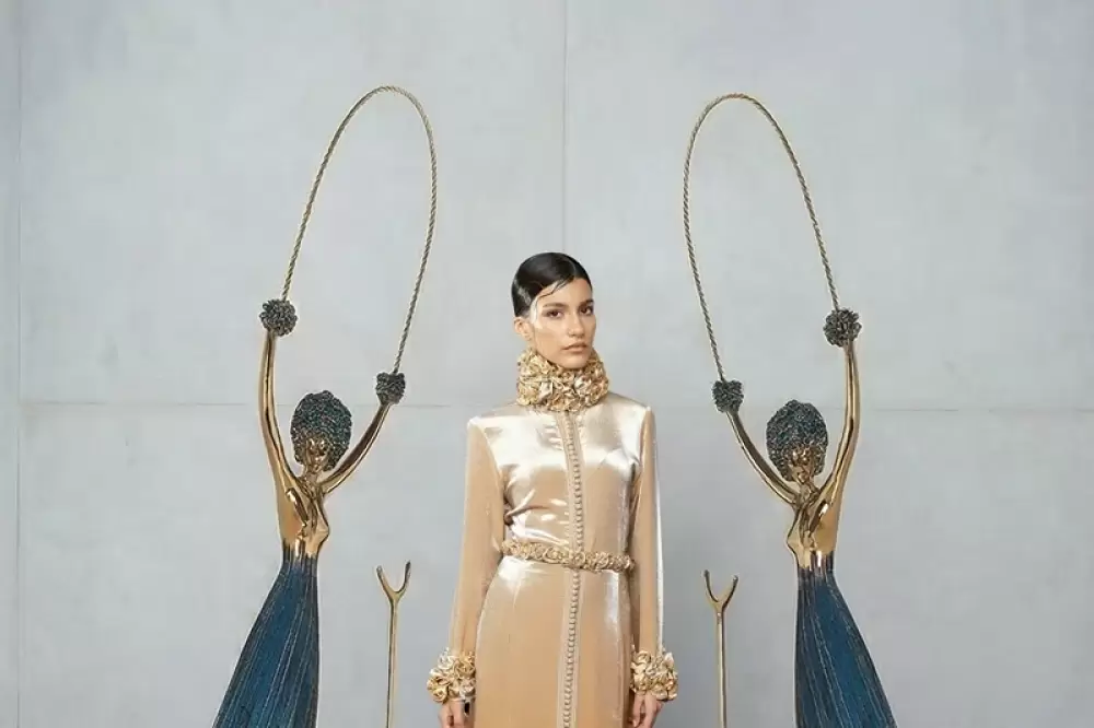 Le Musée National de la Parure des Oudayas accueille l’exposition “Dalí Diali – L’étoffe du rêve”