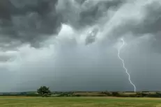 Averses, fortes pluies et rafales de vent, vendredi et samedi, dans plusieurs provinces du Maroc