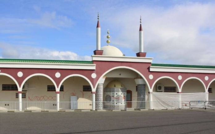 France: Le CFCM “condamne fermement” les inscriptions “racistes” sur les murs de la mosquée d’Agen