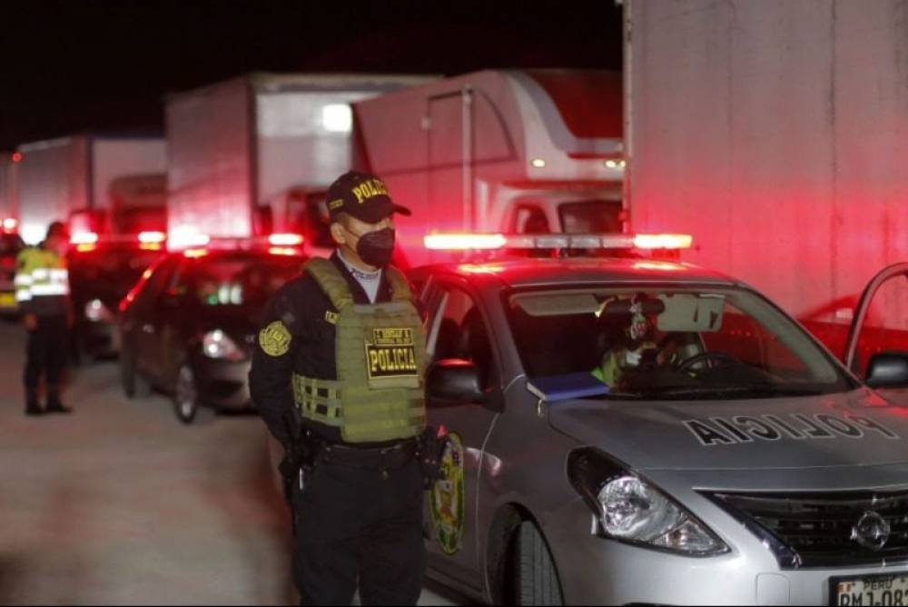 Pérou: près de la moitié des effectifs de la police ont contracté la COVID-19