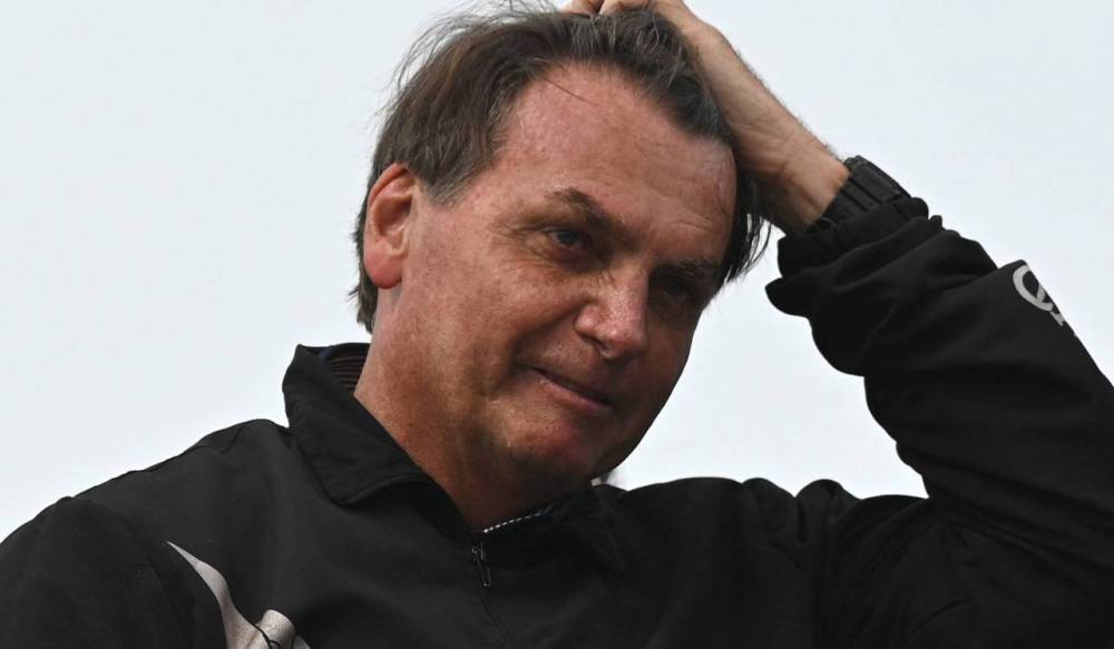Après une crise de hoquet de dix jours, le président brésilien Jair Bolsonaro hospitalisé pour une occlusion intestinale