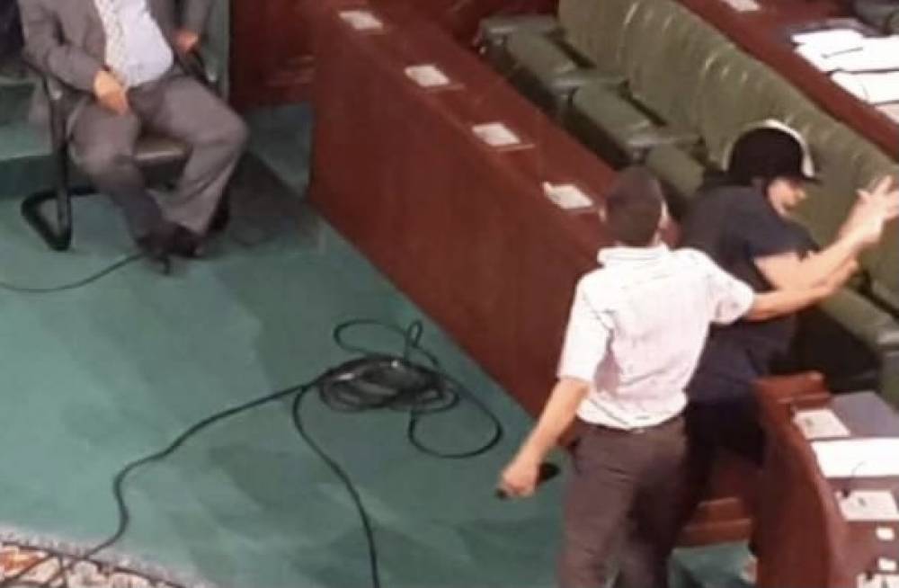 Machisme – Agression d’une députée au sein du Parlement en Tunisie