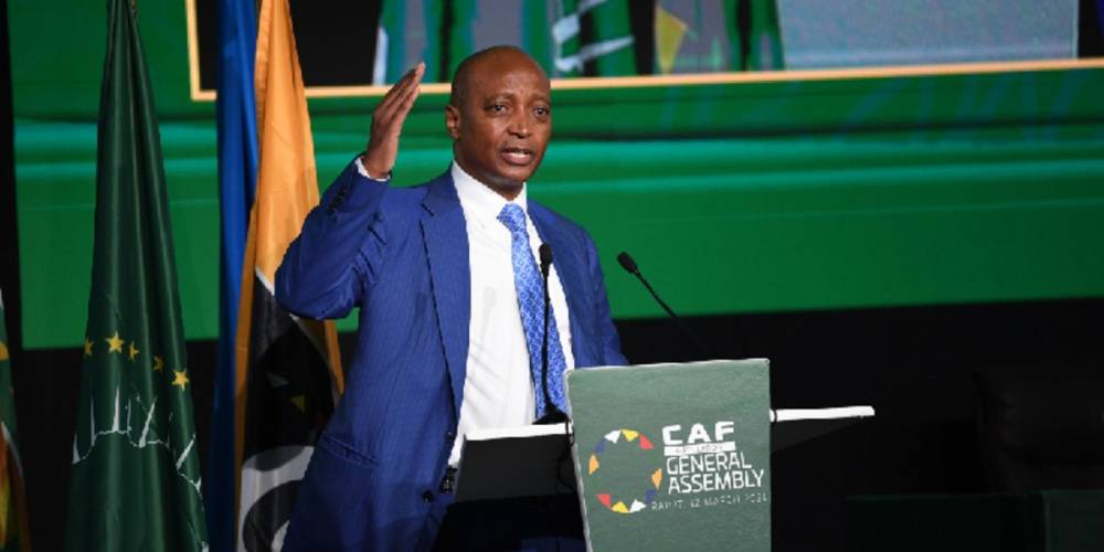 Infrastructures: le président de la CAF encense le Maroc