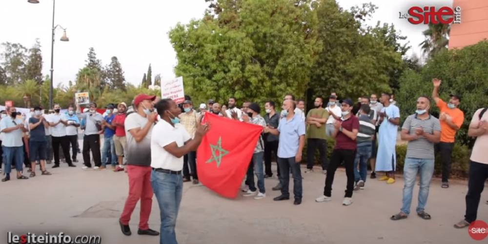 Marrakech: les employés d’un hôtel descendent dans la rue