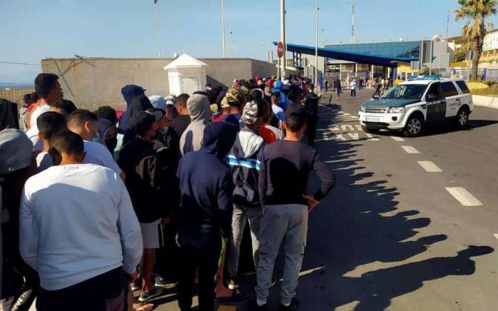 Des centaines de Marocains demandent l’asile à Ceuta