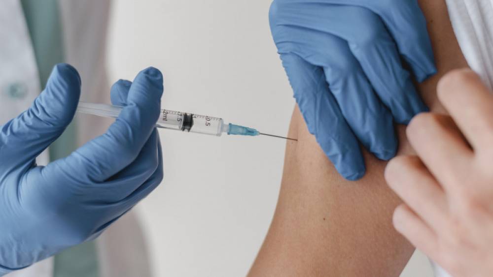 La vaccination prioritaire du personnel touristique a commencé