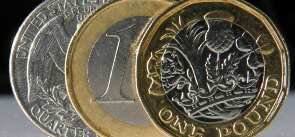 L’euro passe sous 1,02 dollar, une première depuis 2002
