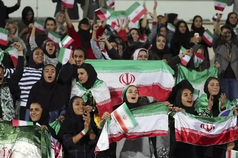 Iran : Les femmes autorisées à assister aux matchs de football masculins