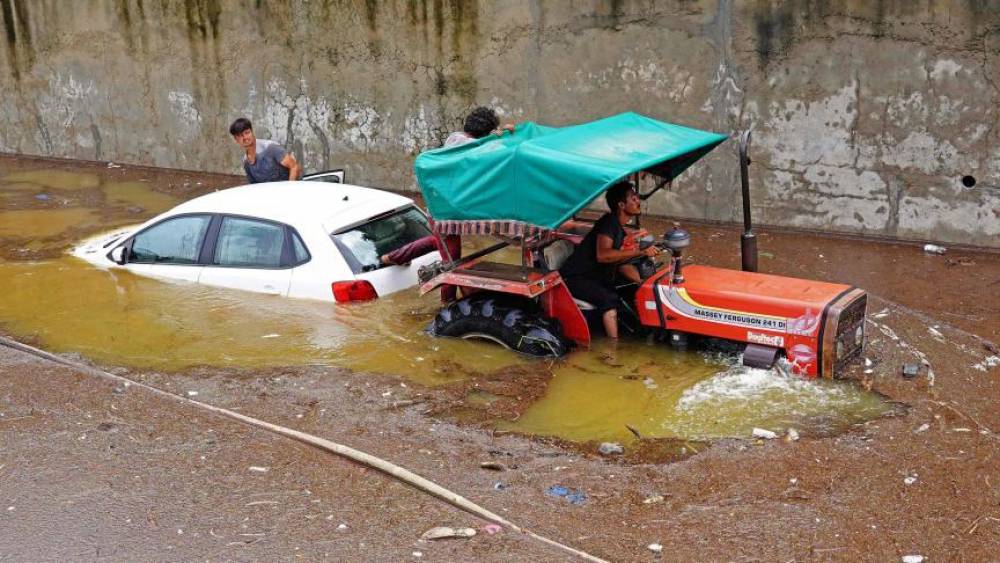 Pluies de mousson en Inde : au moins 15 morts dans des inondations et glissements de terrain