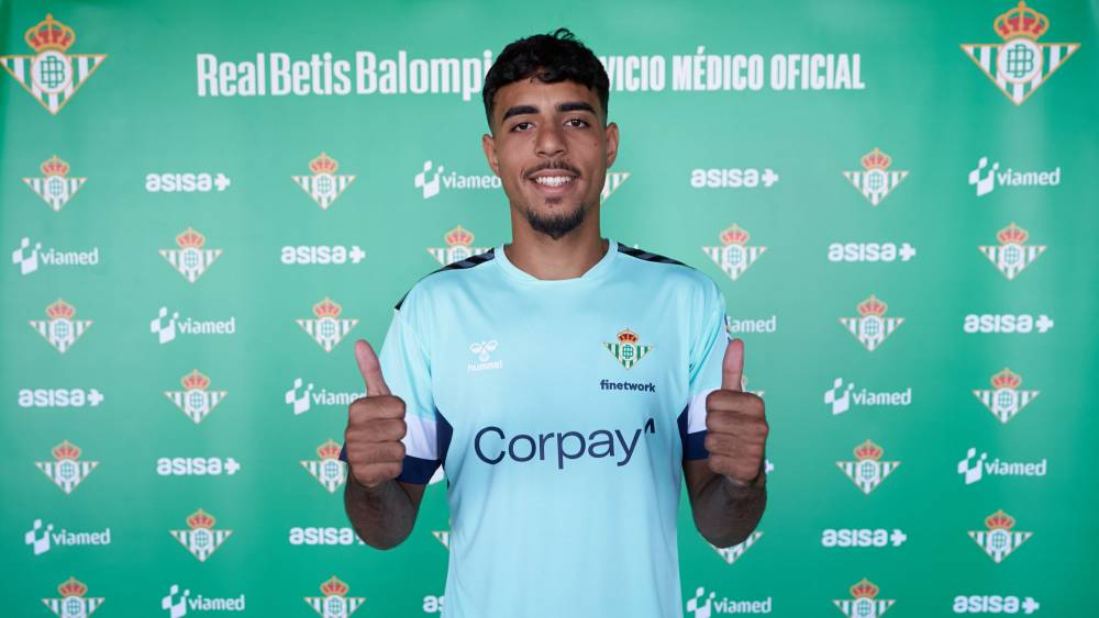 Liga : Chadi Riad du Barça, prêté au Real Betis