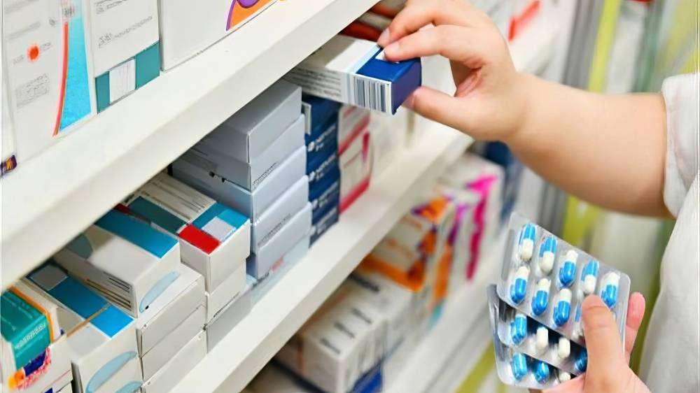 Santé: nouvelle baisse des prix des médicaments