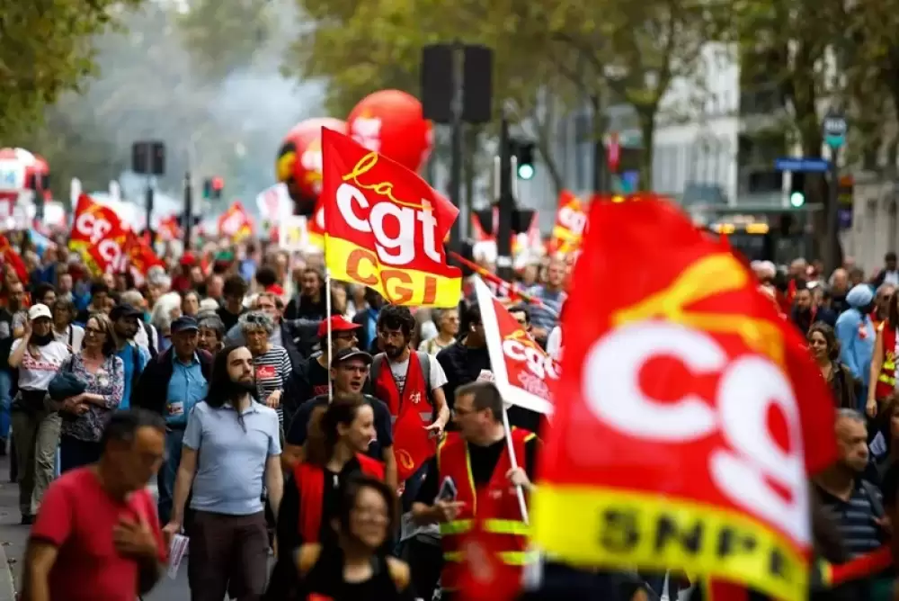 Rassemblement à Paris pour "faire pression" sur l'Assemblée nationale