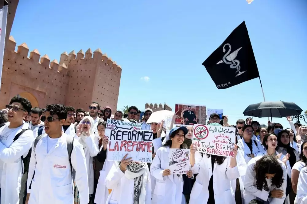 Grève des étudiants en médecine : le gouvernement campe sur sa position