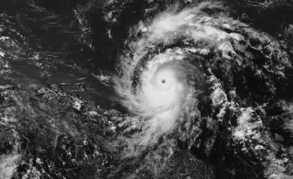 L’ouragan Béryl avance vers les Caraïbes