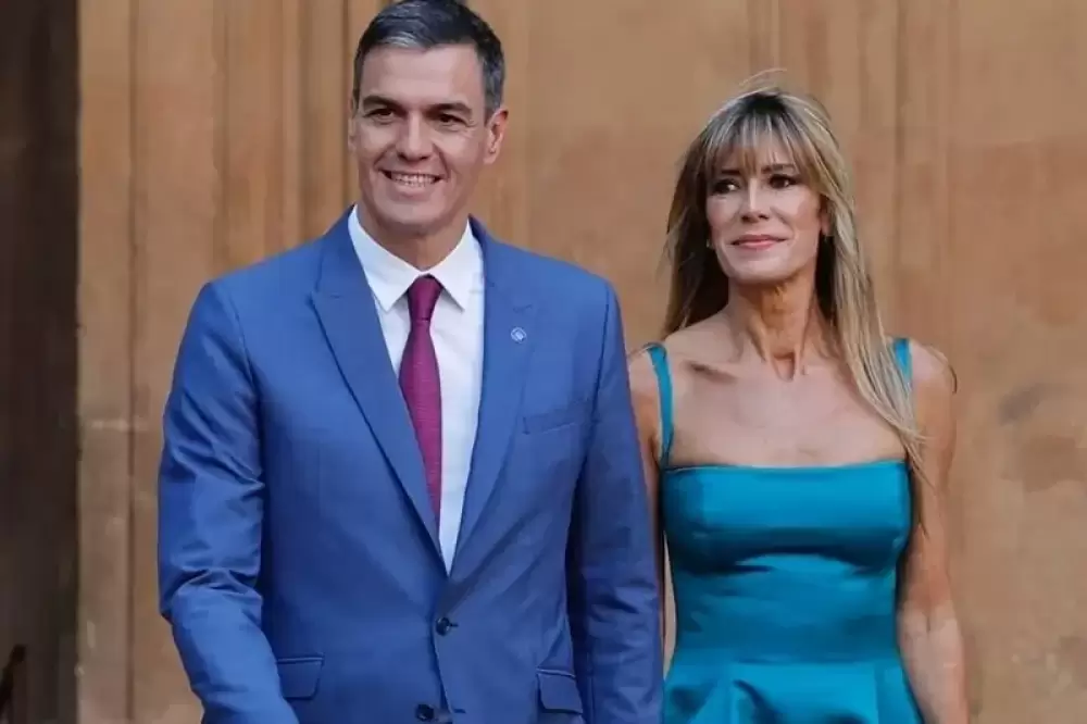 Espagne: L'épouse de Pedro Sanchez comparait ce vendredi pour une affaire de "corruption"