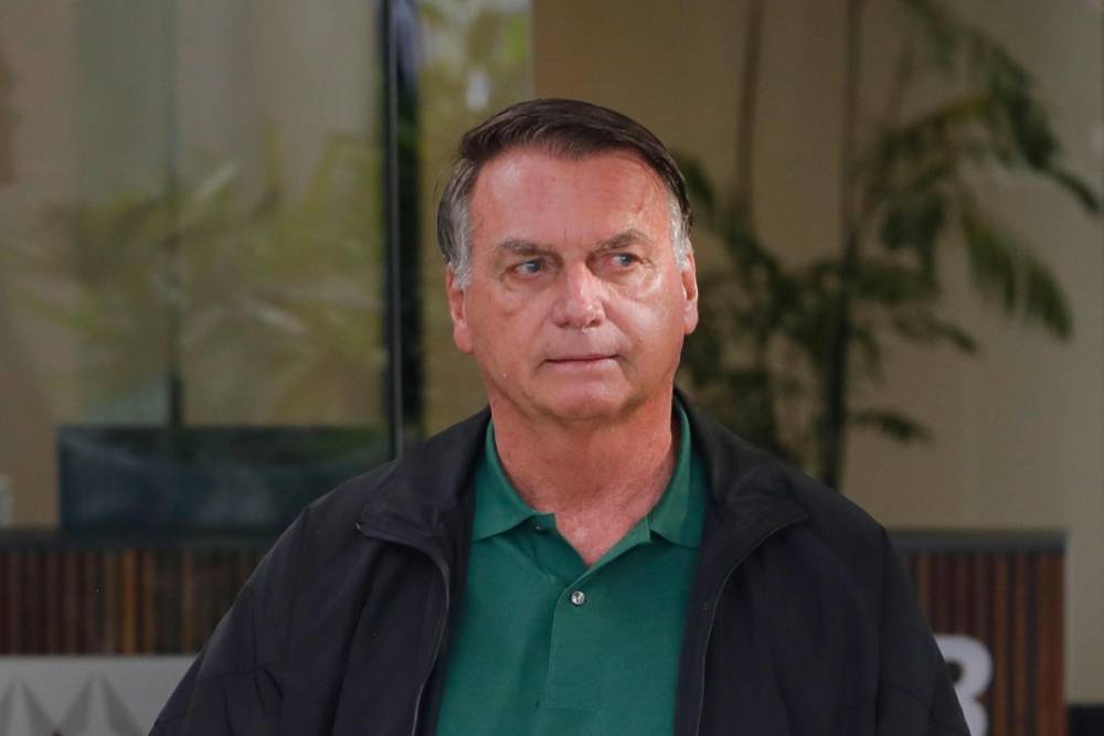 Brésil : la Cour suprême suspend la détention provisoire de Bolsonaro