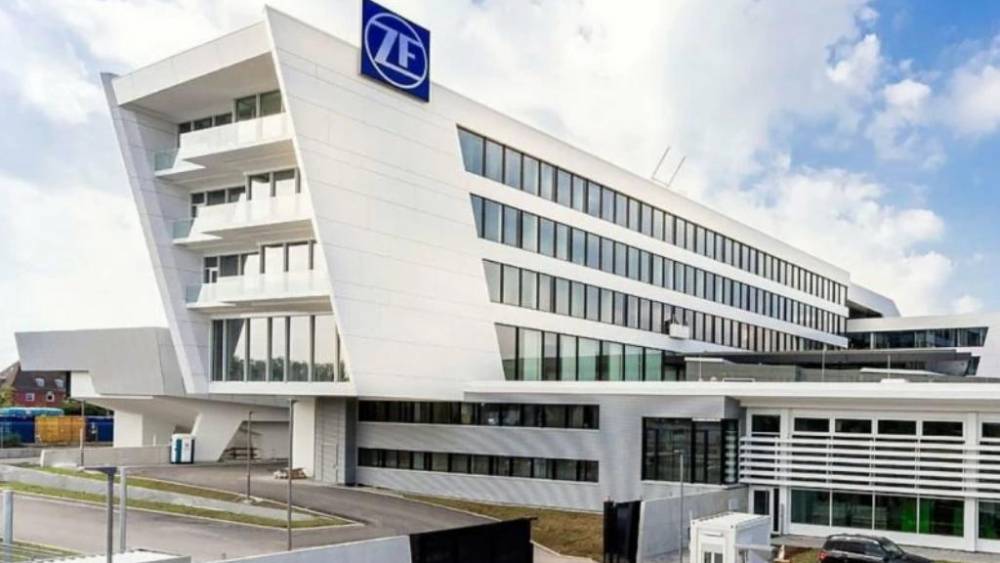 Tanger: Le groupe allemand "ZF LIFETEC" inaugure une nouvelle usine de production de systèmes de volants