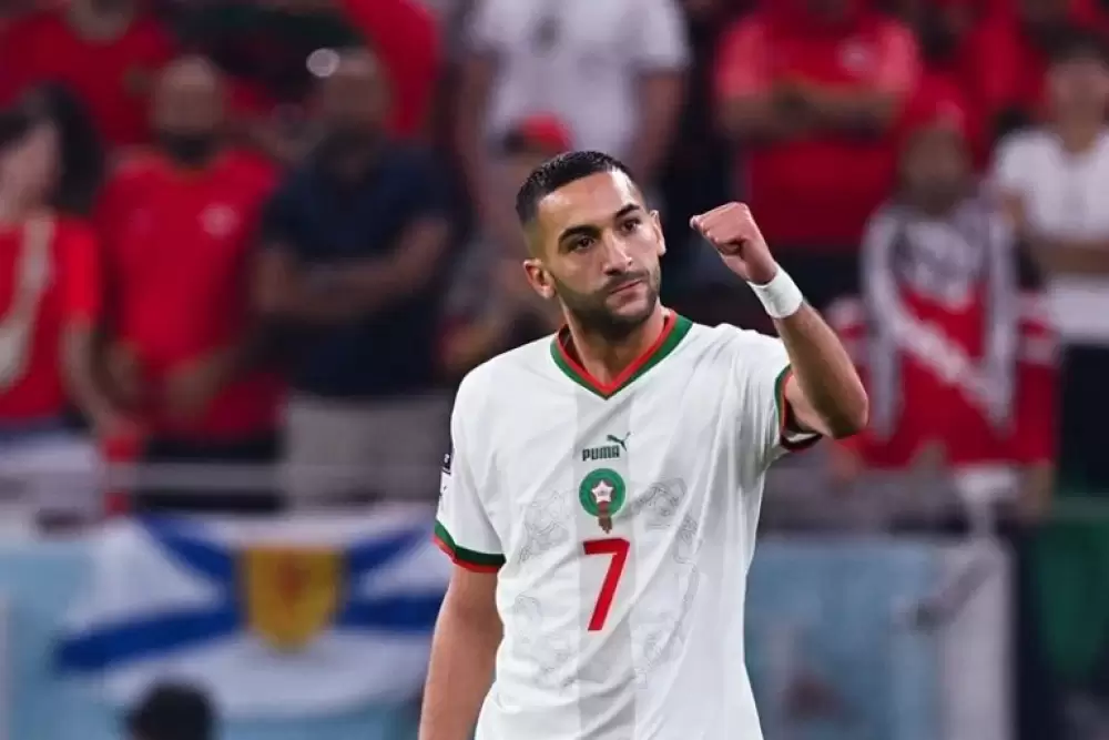 Hakim Ziyech s'entraîne à Amsterdam en attendant un nouveau défi