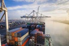 Le commerce mondial rebondit au 1er trimestre, mais l’OMC reste prudente sur les risques tarifaires