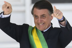 Brésil: Bolsonaro menacé d’emprisonnement pour des déclarations diffusées sur les réseaux sociaux