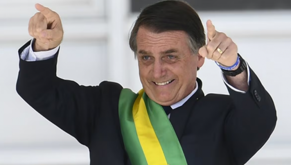 Brésil: Bolsonaro menacé d’emprisonnement pour des déclarations diffusées sur les réseaux sociaux