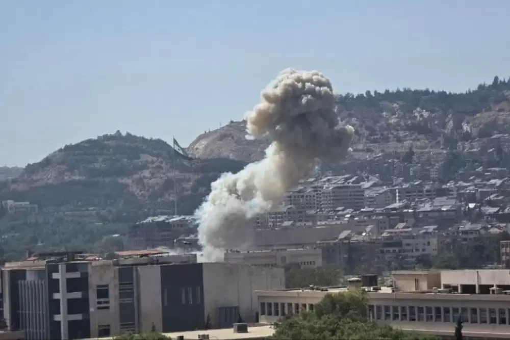 Syrie : frappes israéliennes sur le QG de l'armée syrienne à Damas
