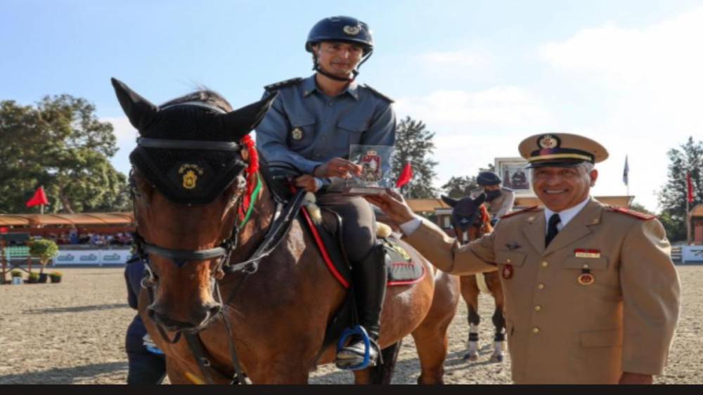 Semaine du Cheval 2025/Qualifications du championnat du Maroc militaire de saut d'obstacles: le capitaine Badre-Eddine Hssi remporte le prix des FAR