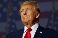 Donald Trump annonce 35% de surtaxes douanières sur les produits canadiens à partir du 1er août