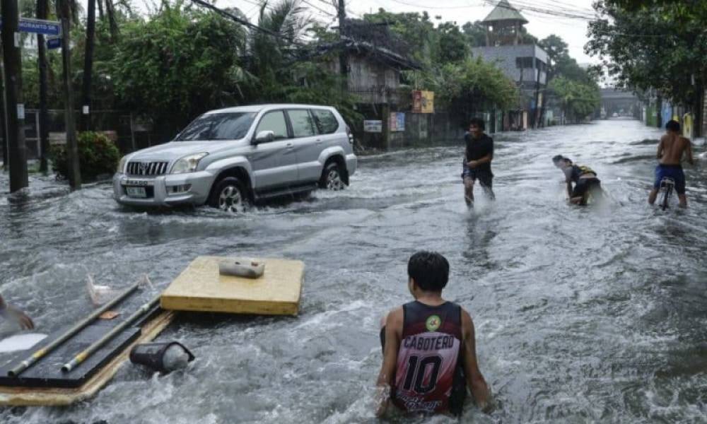 Philippines : Près de 50.000 évacués après des inondations causées par le typhon Wipha