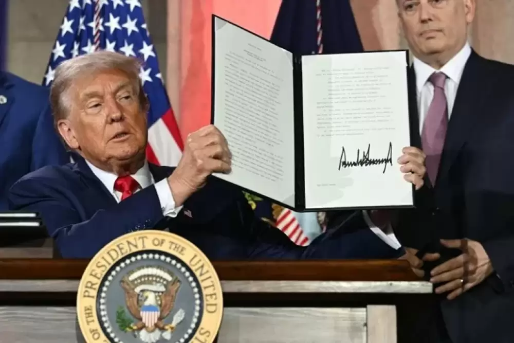 IA : Donald Trump signe un décret contre les « biais idéologiques »