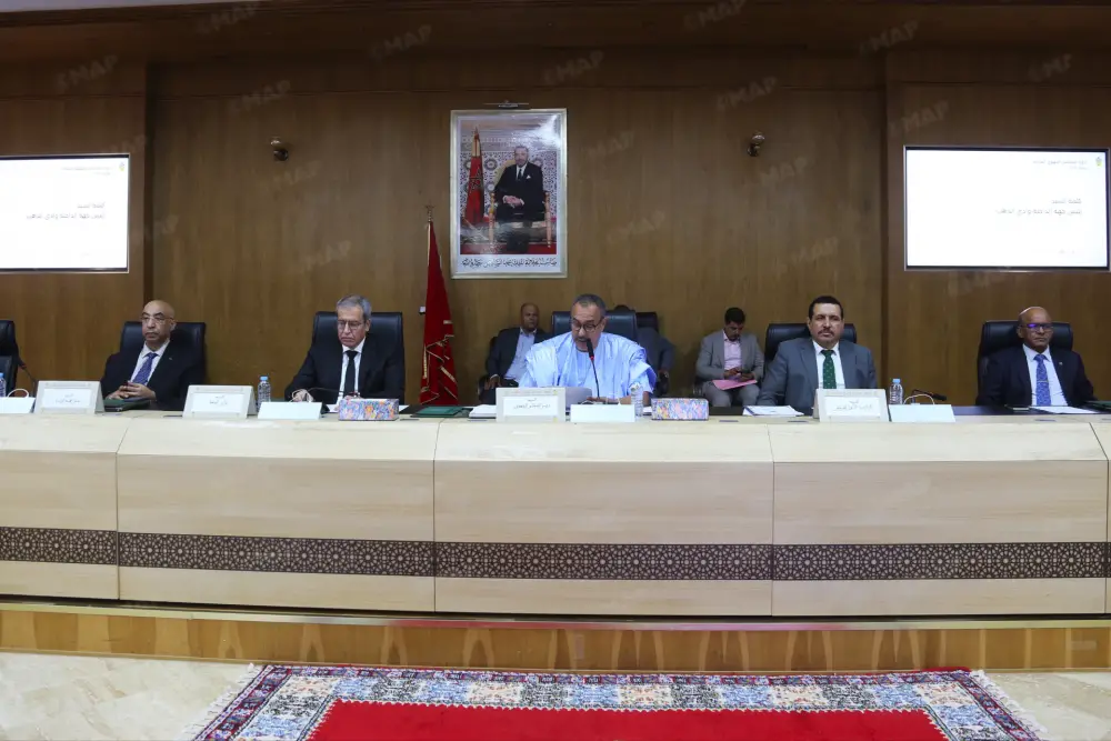Dakhla-Oued Eddahab: Le Conseil régional adopte plusieurs conventions dans les domaines du sport, de l’éducation et de la promotion économique