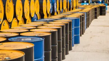 Le pétrole chute avec l'accalmie des frappes au Mo...