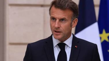 Incendies en France : Emmanuel Macron annonce des...
