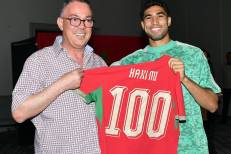 EN : Hakimi honoré pour sa ‘’100e ‘’ avec les Lions de l’Atlas