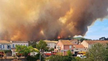 France: 2.550 ha partis en fumée dans le Var, des...
