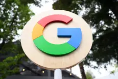 L’Union Européenne exige que Google partage ses données de recherche et ouvre Android aux IA rivales